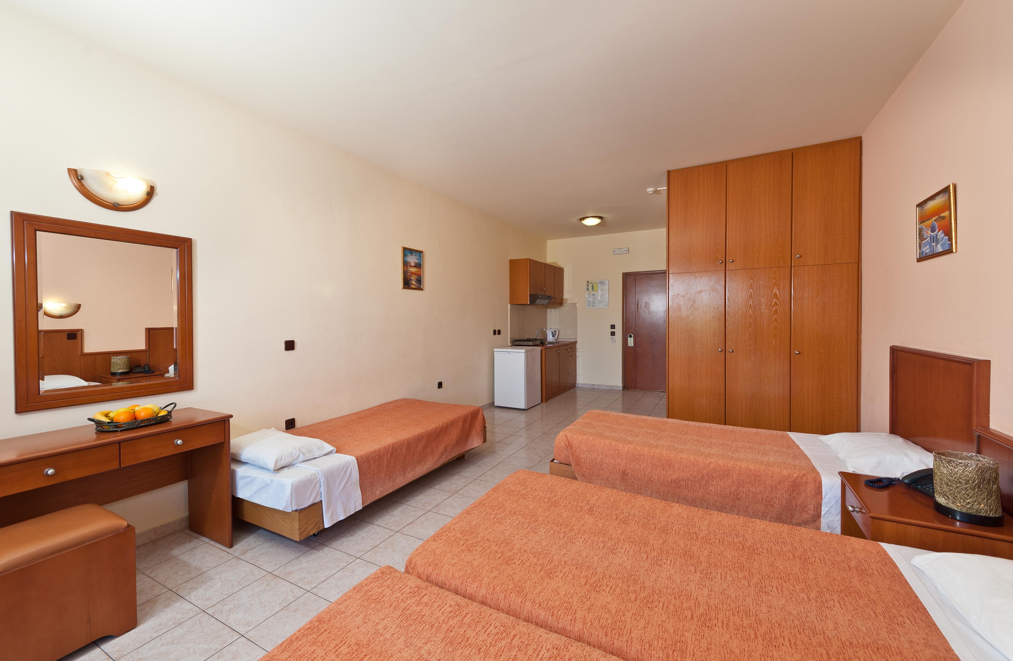 Alea Hotel Apartments Ялиссос Экстерьер фото