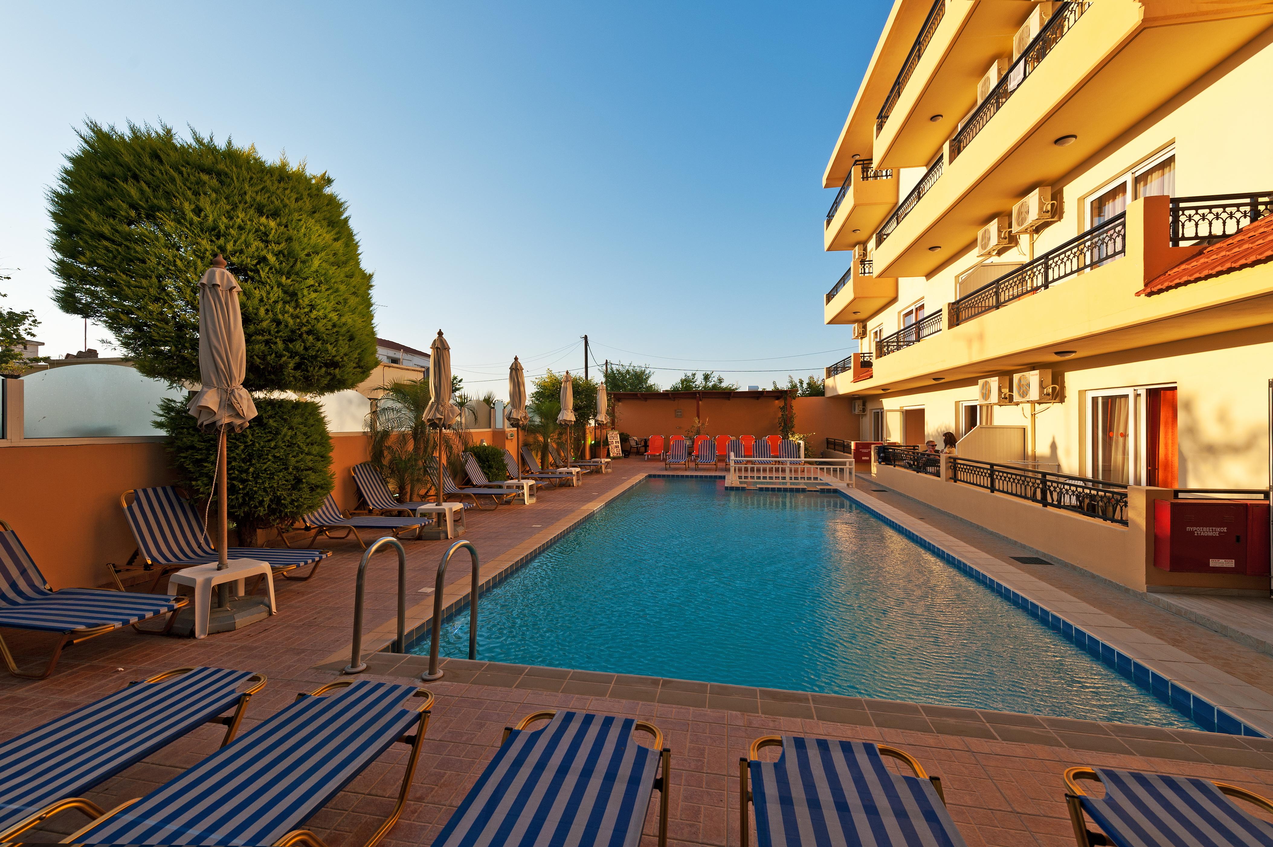 Alea Hotel Apartments Ялиссос Экстерьер фото