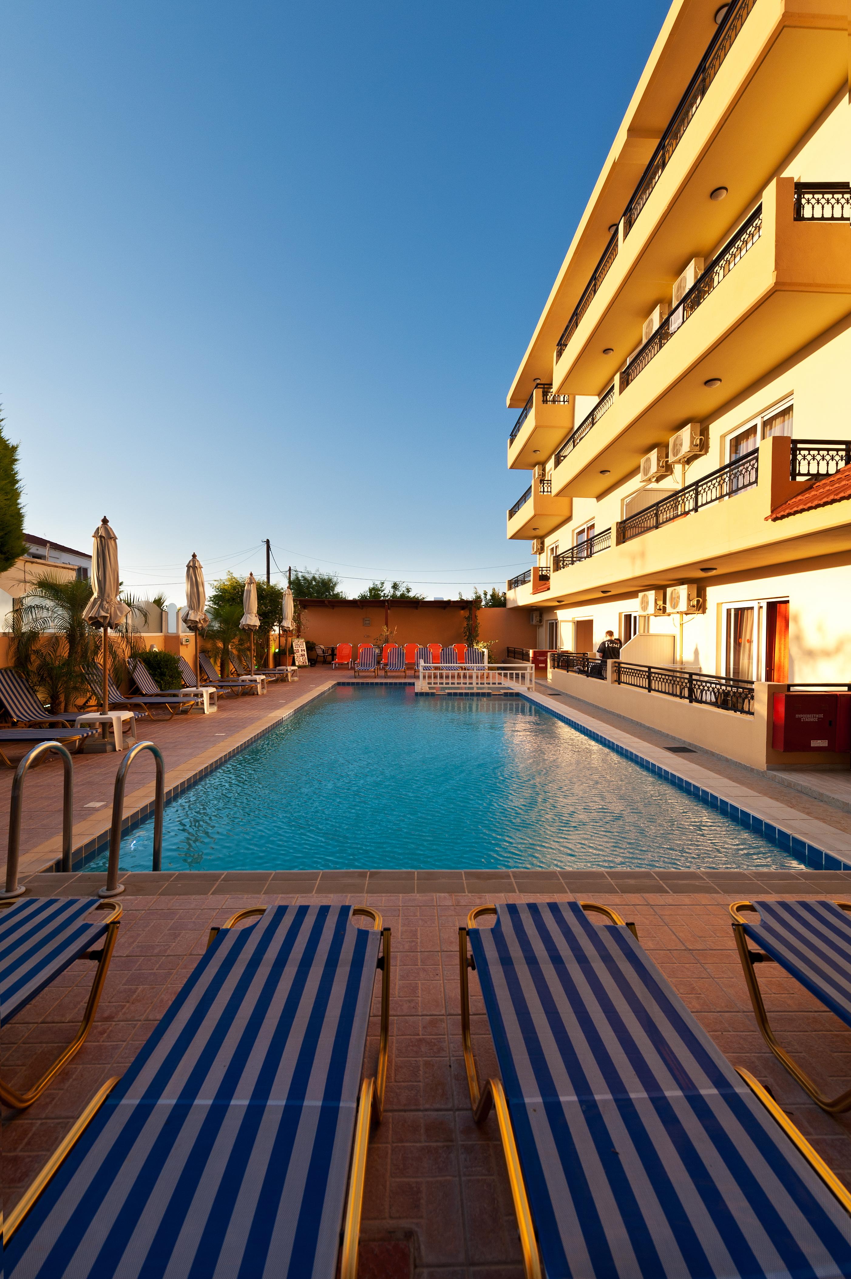 Alea Hotel Apartments Ялиссос Экстерьер фото
