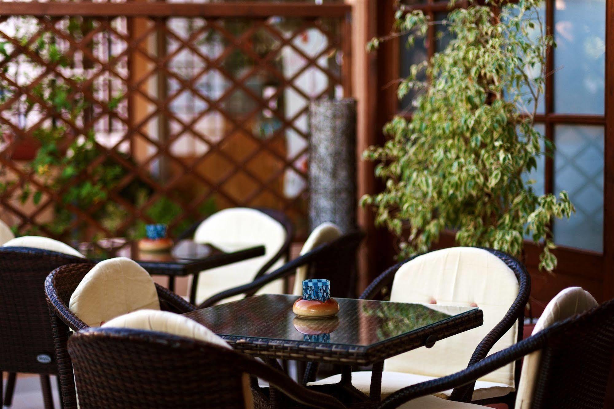 Alea Hotel Apartments Ялиссос Экстерьер фото